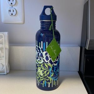 NWT Vera Bradley 25 oz water bottle